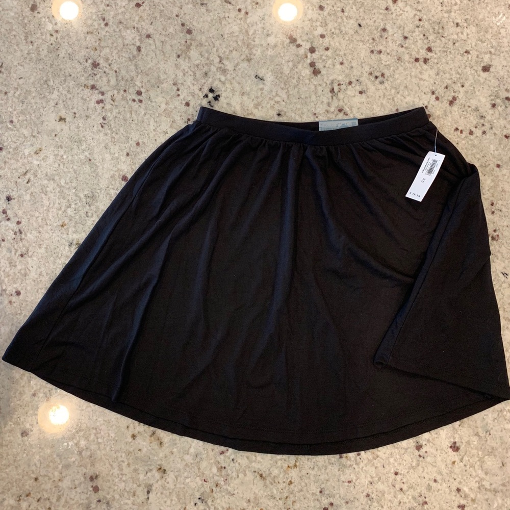 NWT black Old Navy skirt